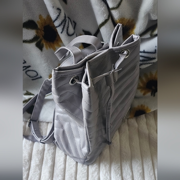 Elegant Bella Russo Bluish/Lavender Grey Backpack - Picture 3 of 5